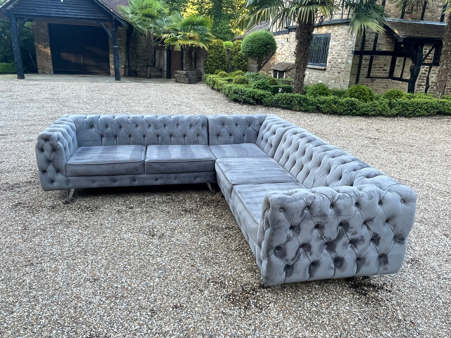 Chesterfield corner sofa as seen on J&O Ticktok