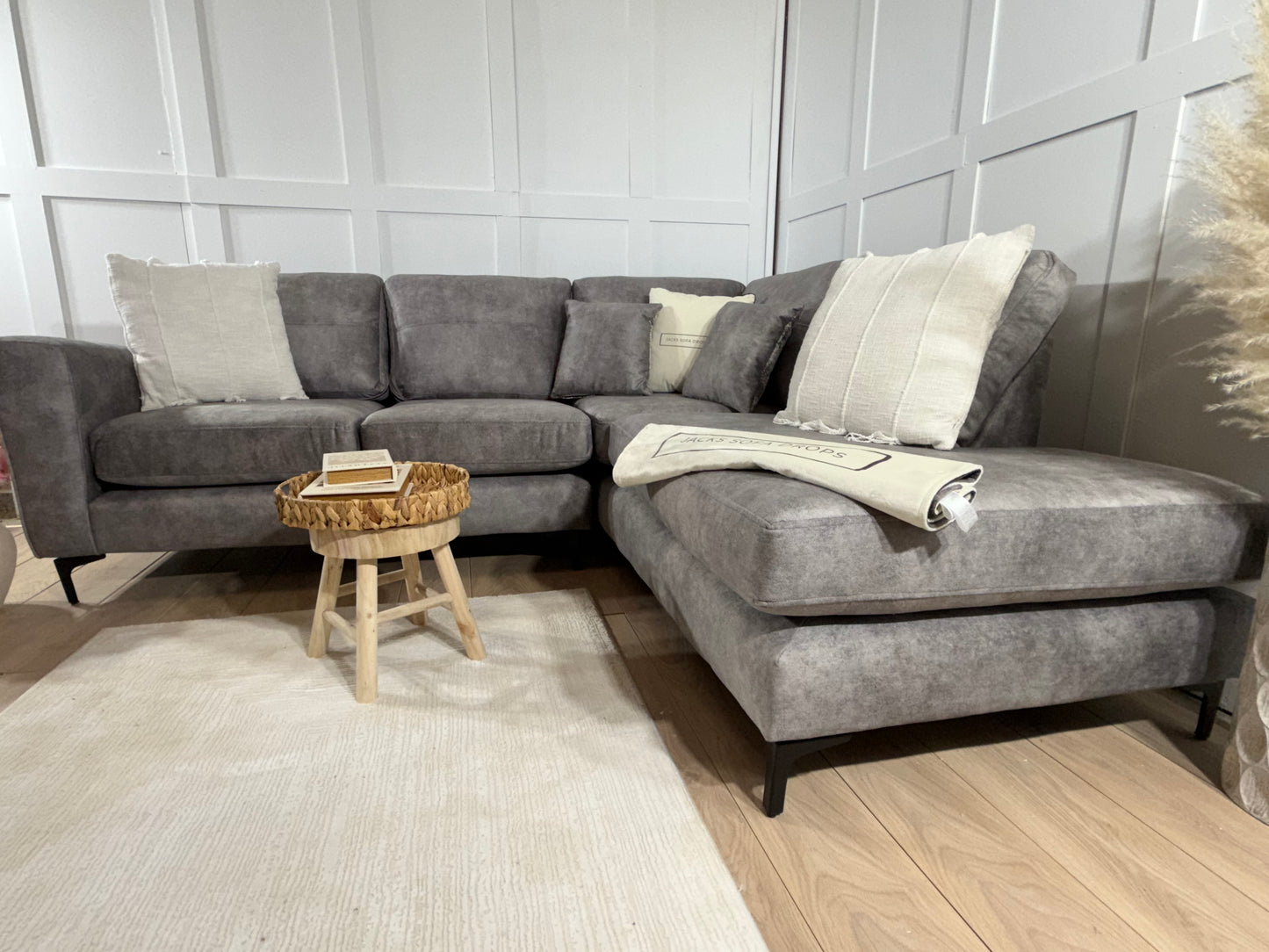 “Orian” Corner Sofa in Pebble Grey